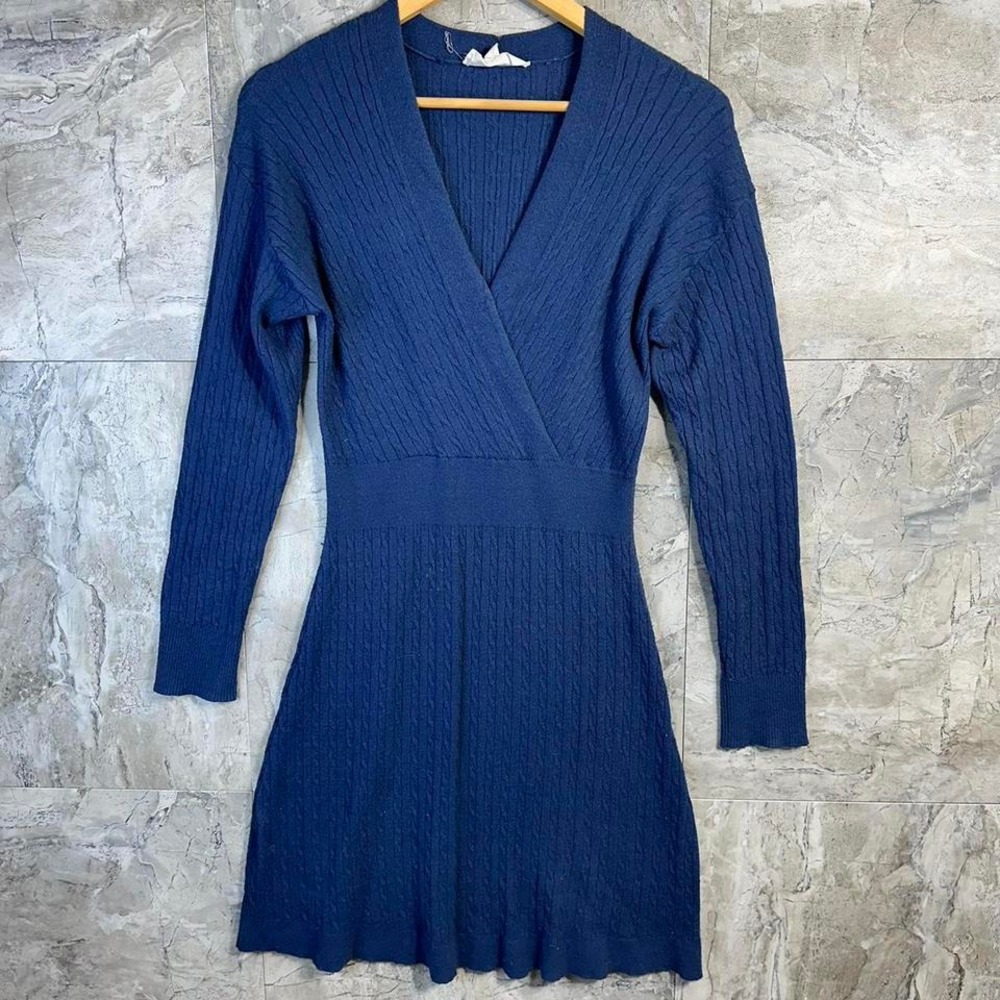 Lucky Brand Blue‎ knit mini dress with V-neck and long sleeves Woman's Medium